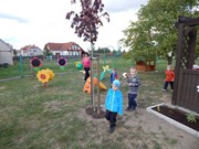 Hrajeme si na zahrádce